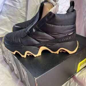 Sorel Kinetic Impact Puffy Zip Waterproof Boot Sz 7.5 NIB